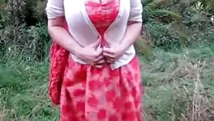 عضلاتی سایت دانلود فیلم سوپر ہیروک ایک بھاری گدی کے ساتھ پڑوسی کو کھینچتا ہے۔.