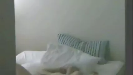 غروب آفتاب کے وقت ریت پر ساحل سمندر پر خوبصورت دانلود کلیپ پورن سیکس۔.
