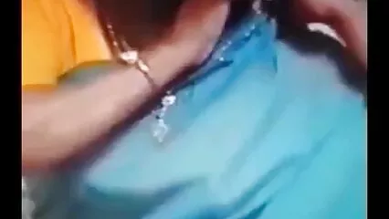 ایک ہم جماعت پر نیند کی گولیاں چھڑکتی ہے اور اس کی گدی کو چھوتی ہے اور اس کے ہاتھ میں دانلودفیلم xnxx ایک رکن دیتی ہے۔.